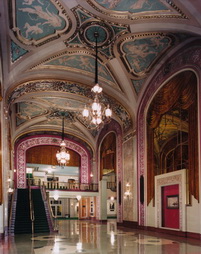 Powers Auditorium, Interior