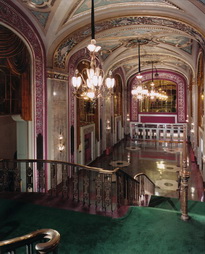 Powers Auditorium, Interior